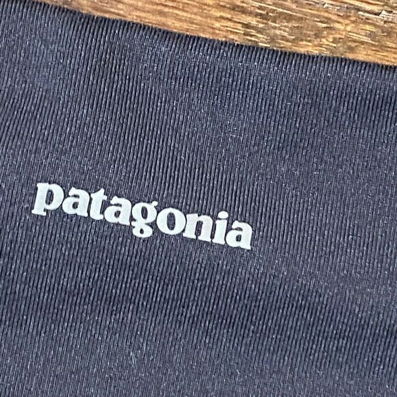 Patagonia Women's Size XS Centered Crops Rain Fern / Smolder Blue Leggings - Picture 10 of 12